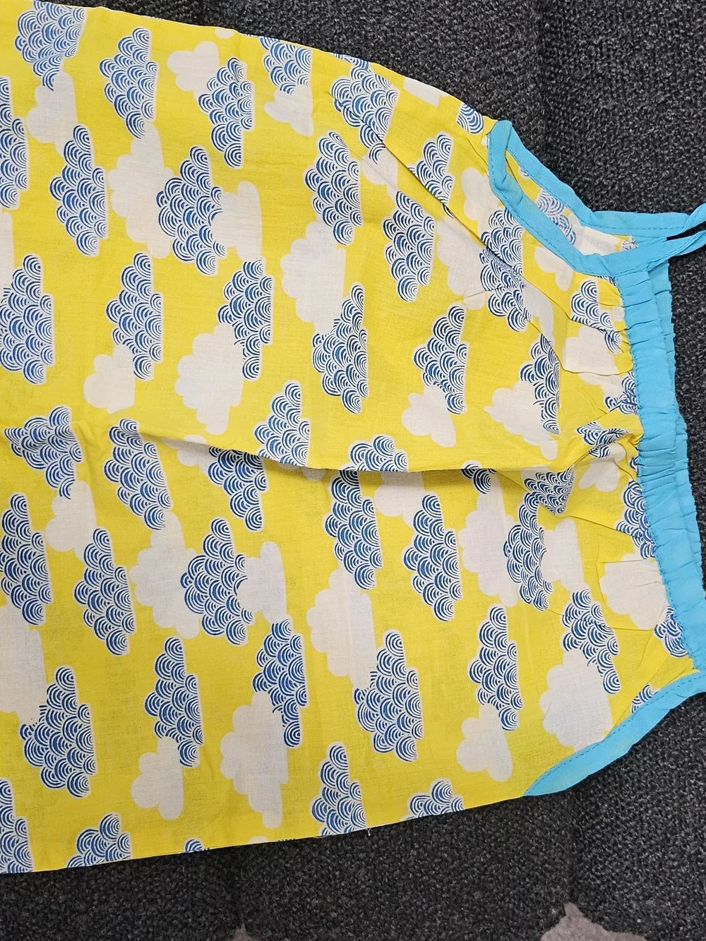 N/A soft yellow